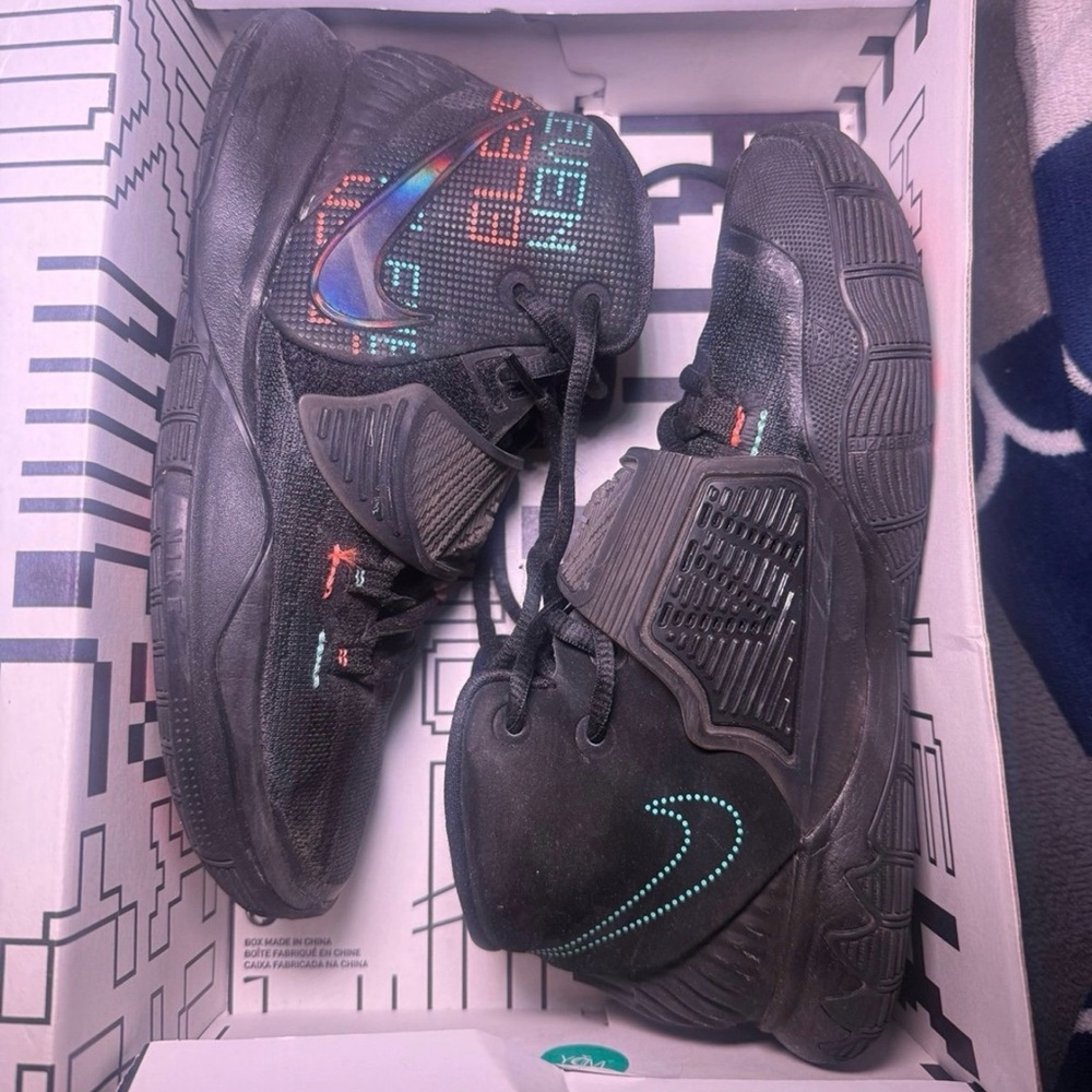 Nike kyrie 6 Black Kids Sneakers with Colorful Accents